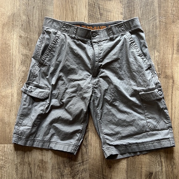 Mens cargo shorts. - Picture 2 of 4